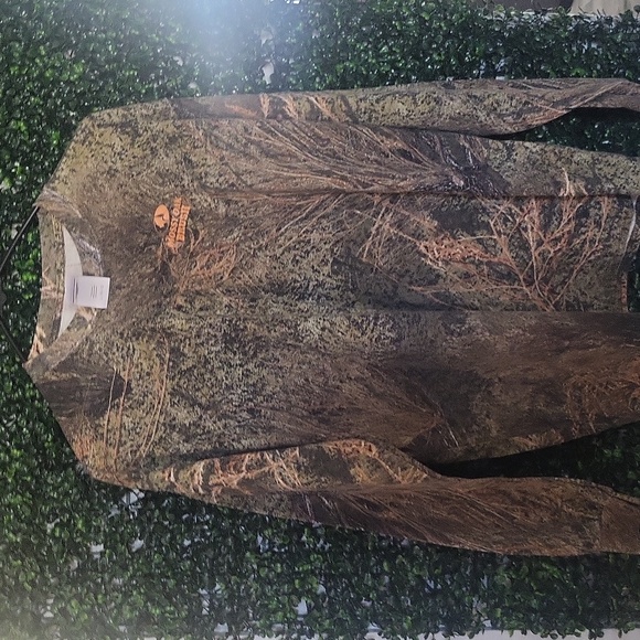 Camouflage Hunting Apparel Set - Picture 9 of 11